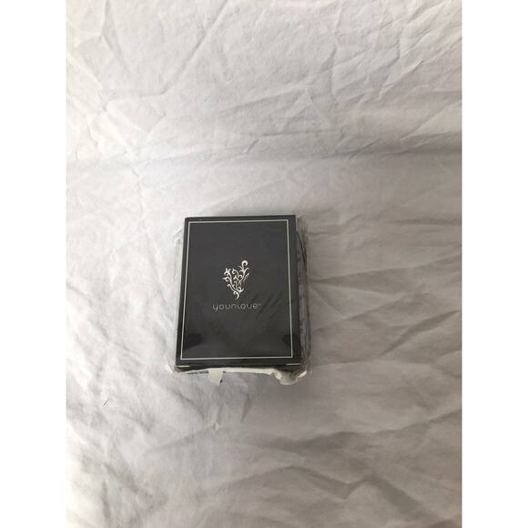 Younique Fragrance necklace‎ - Picture 2 of 2